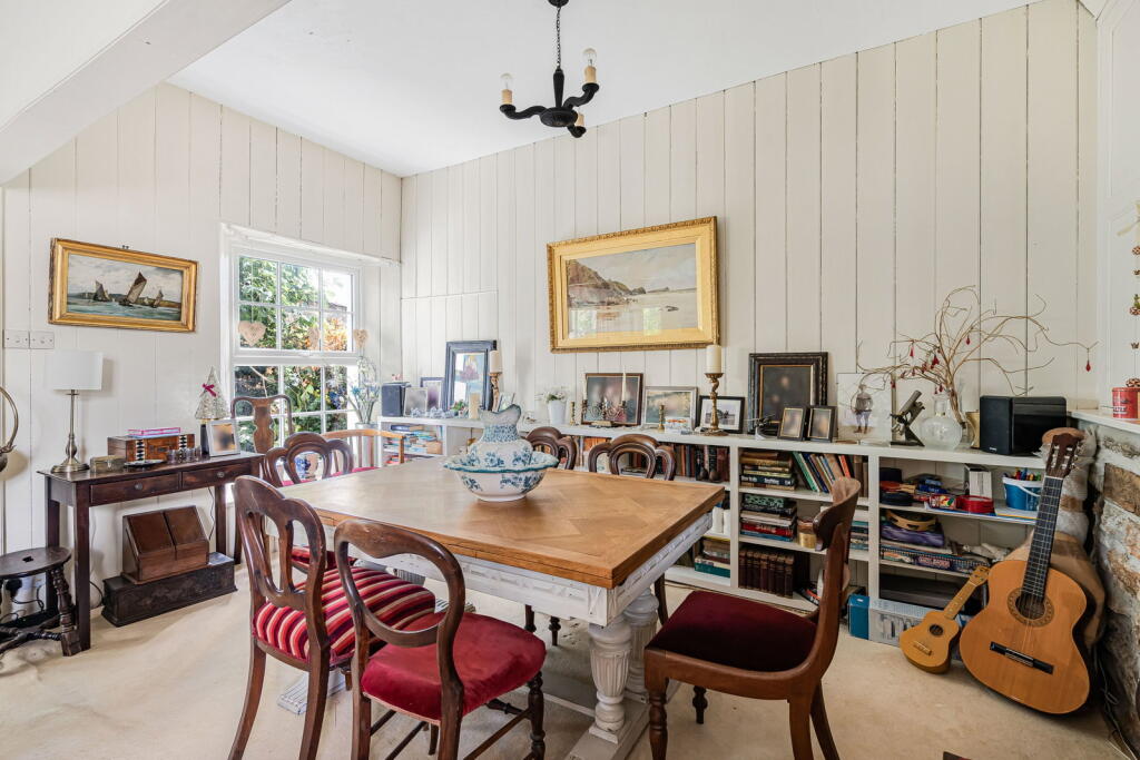 House in South Hams, Brixton - More