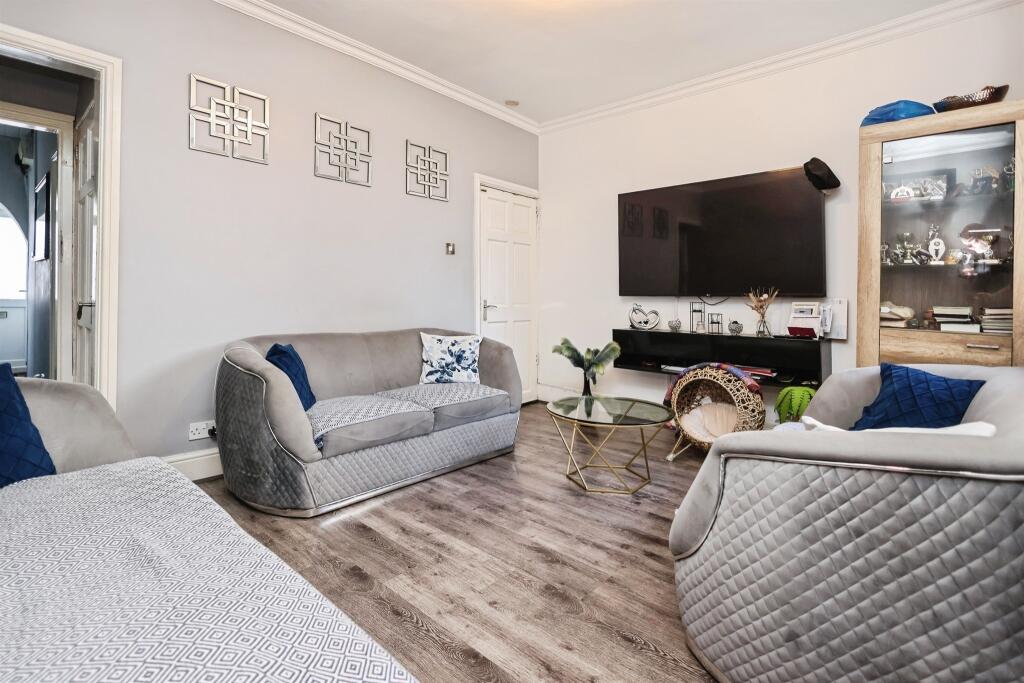House in Birmingham, West Midlands - View 5