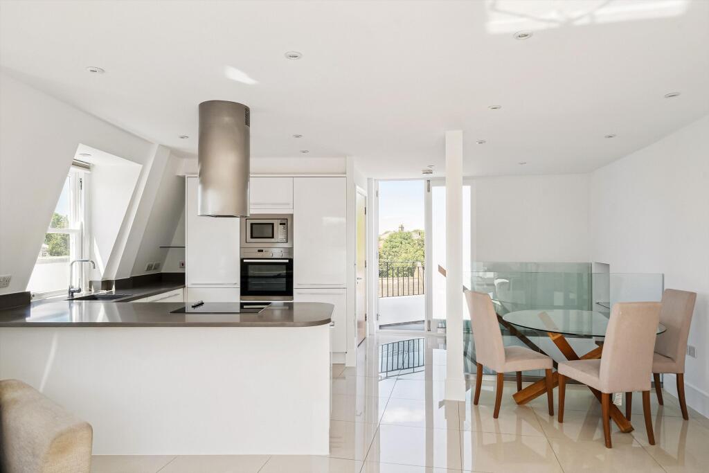 Apartment in London, Lancaster West Estate, North Kensington - View 4