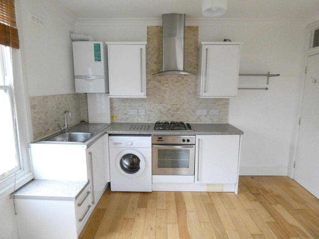 Apartment in London, Ranwell West, Bow - View 2