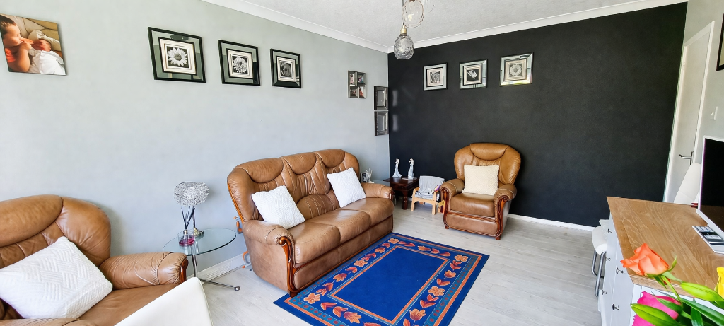 Roseacre Drive, Cheadle, Greater Manchester, SK8 photo 4