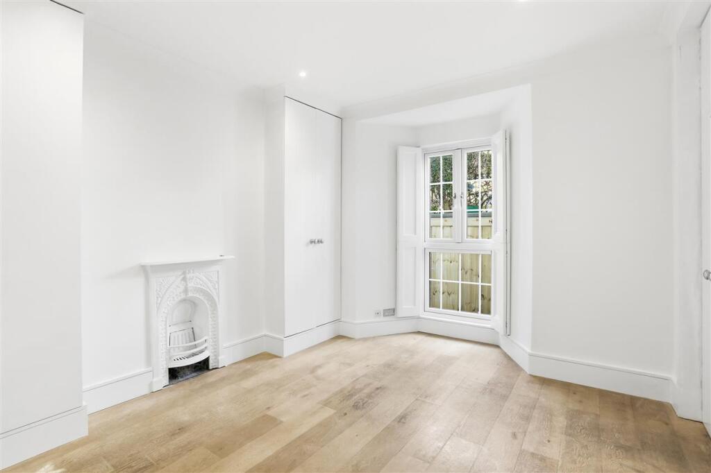 Apartment in London - View 4