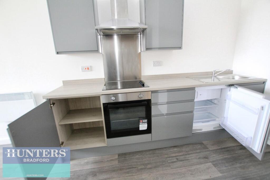 Additional image 6 of Card House, Bingley Road Bradford, BD9 6FG