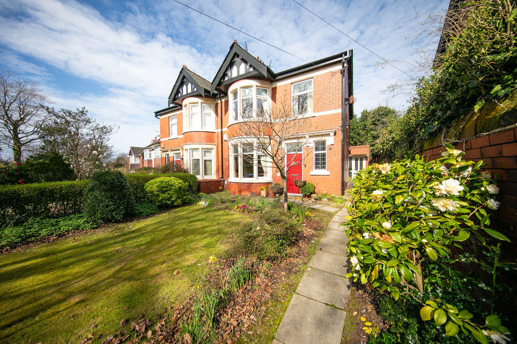 Main image of property: No. 47 Blackpool Old Road, Poulton-le-Fylde, Lancs FY6 7DH