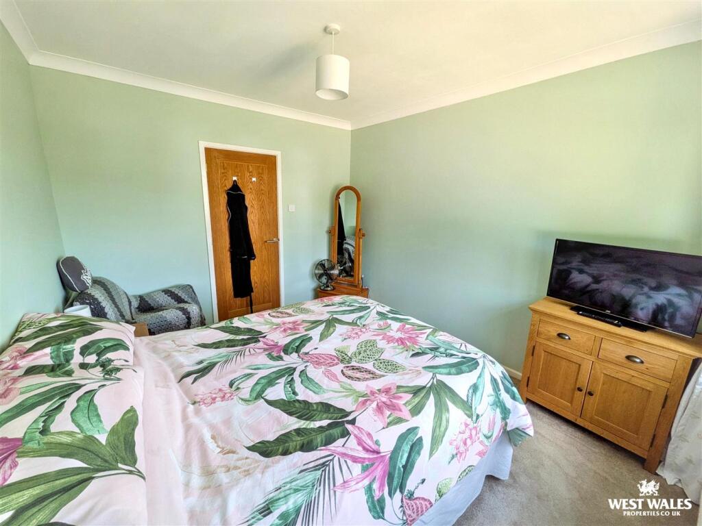 House in Swansea - View 4
