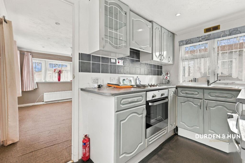 House in Southend-on-Sea - View 4