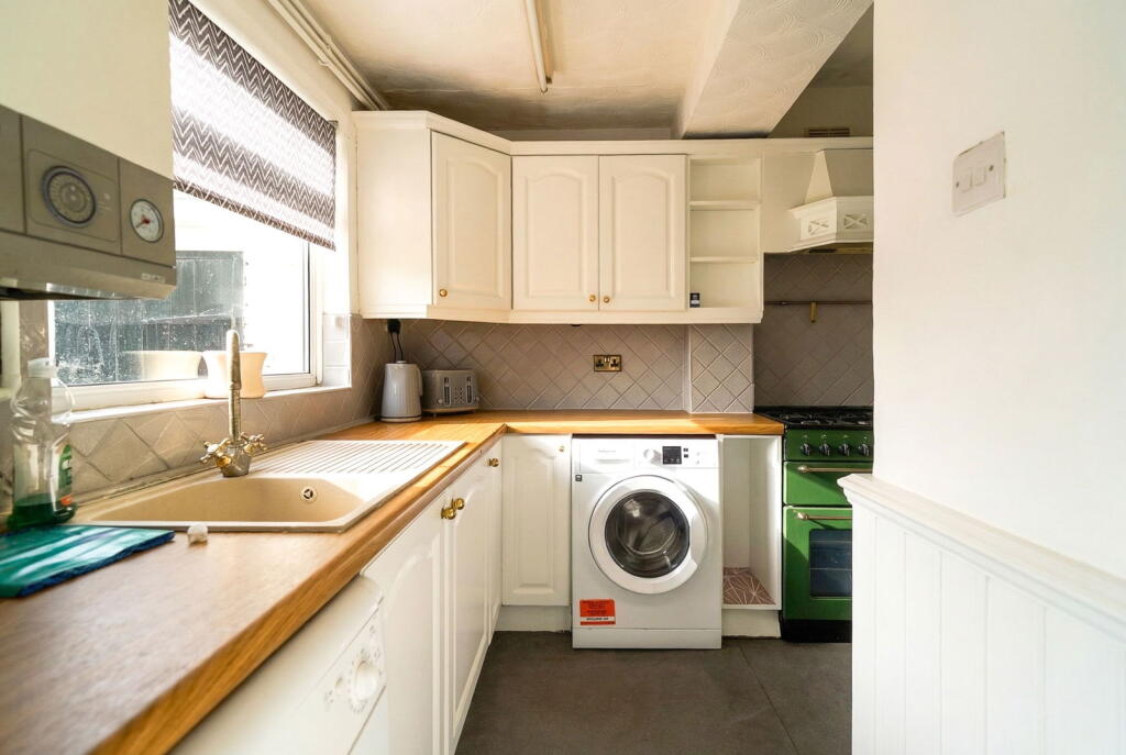 House in Birmingham, Hall Green - View 5
