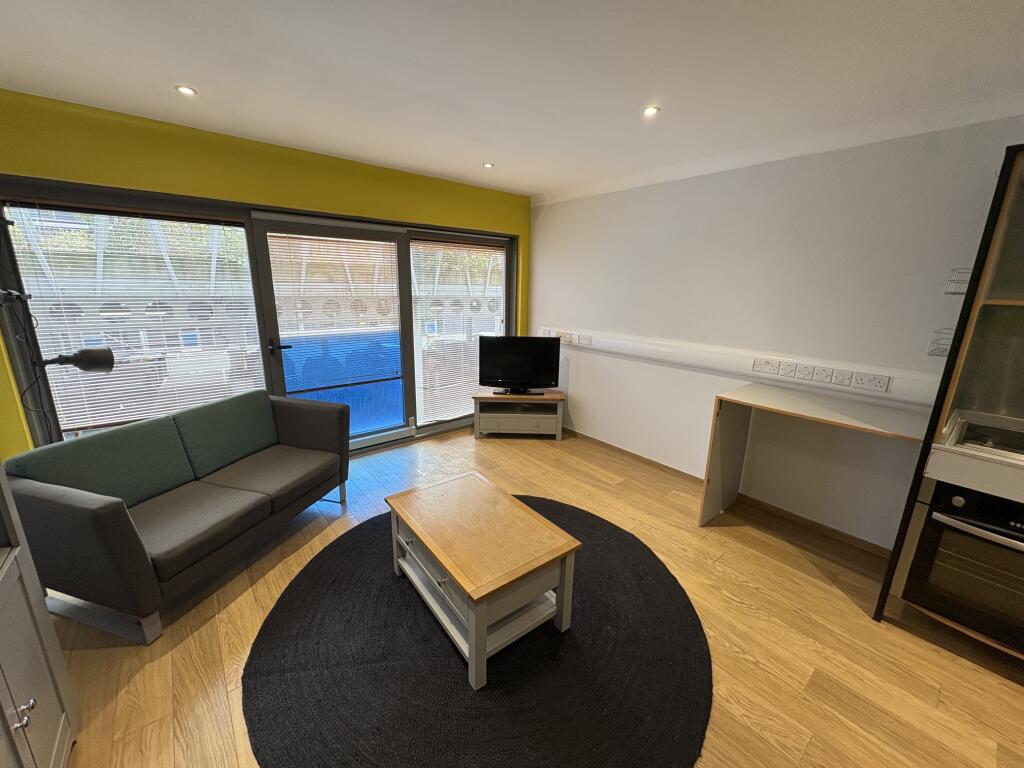 Apartment in Leeds - View 5