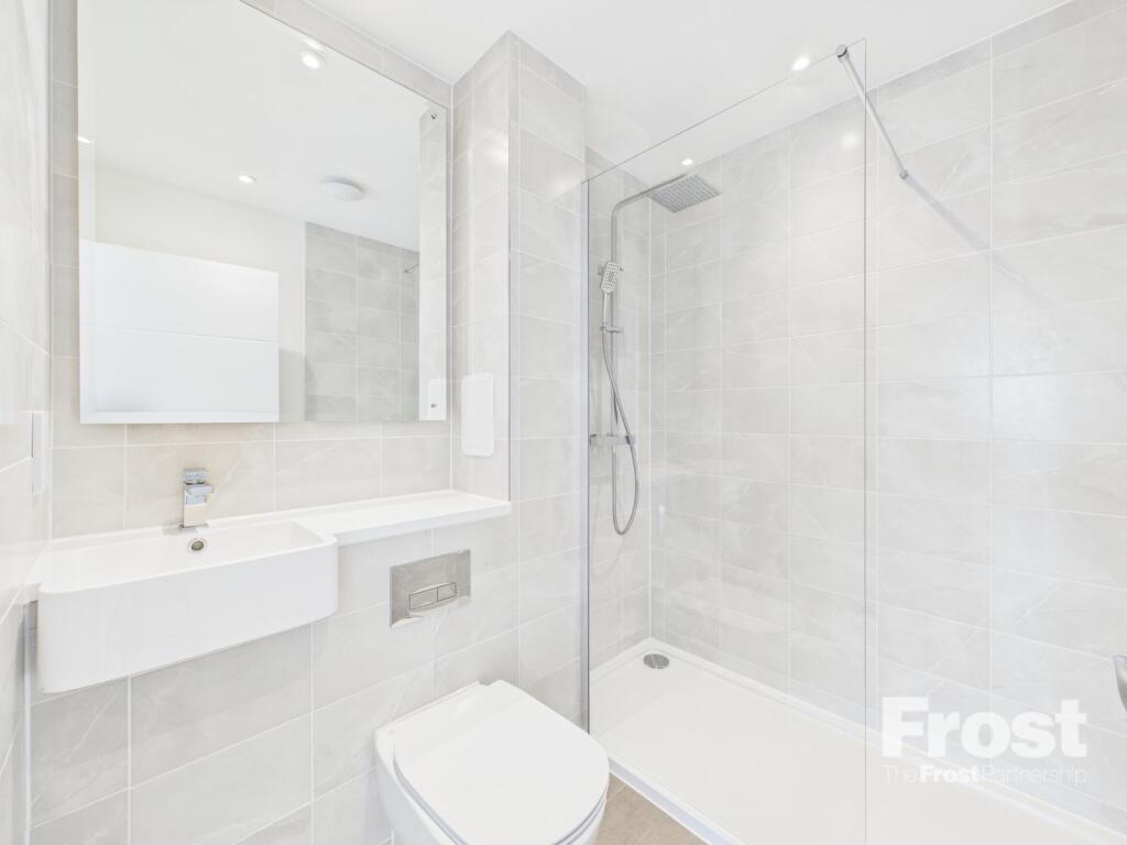 Apartment in Slough - More