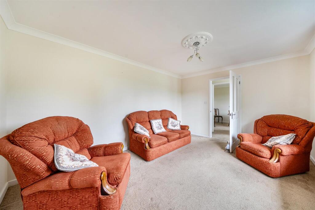 House in Peasedown St. John, Bath and North East Somerset - View 5
