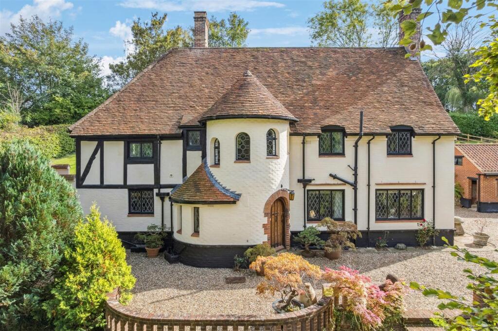 Main image of property: Box Lane, Hemel Hempstead, HP3