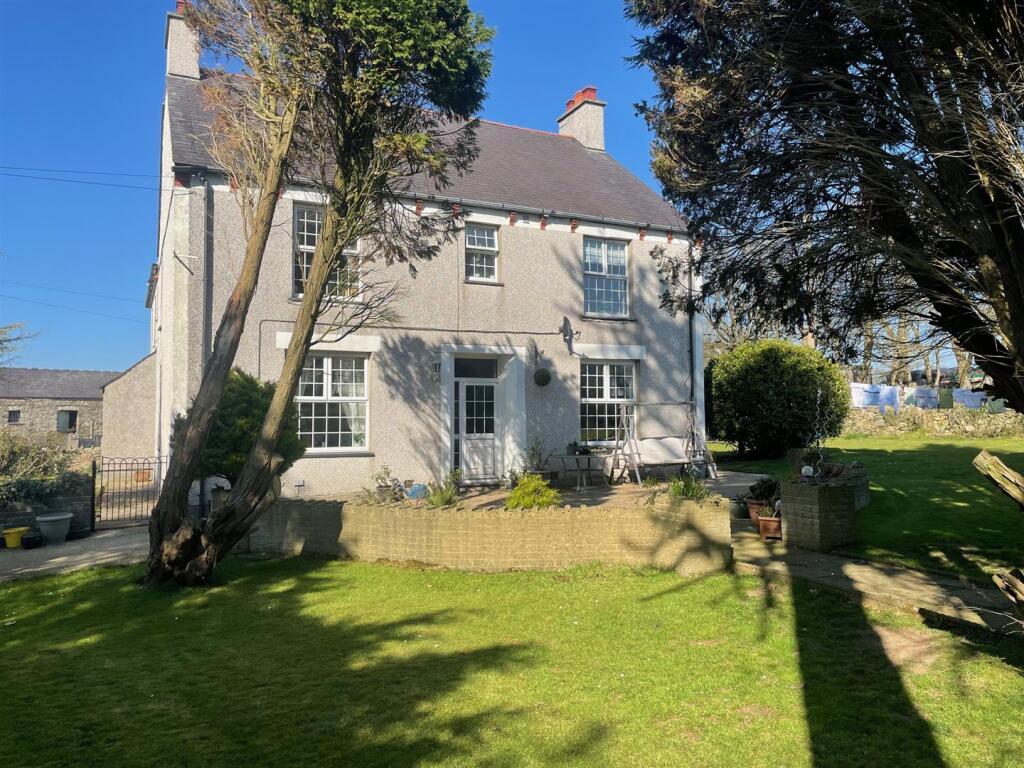 Main image of property: Tyn Lon, Holyhead