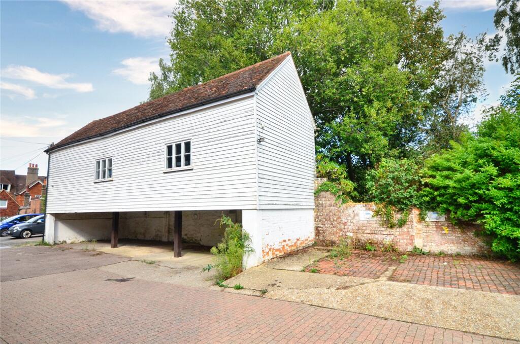 House in Mid Sussex, Sunnyside, East Grinstead - View 3