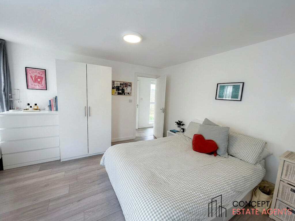 Apartment in London - View 5