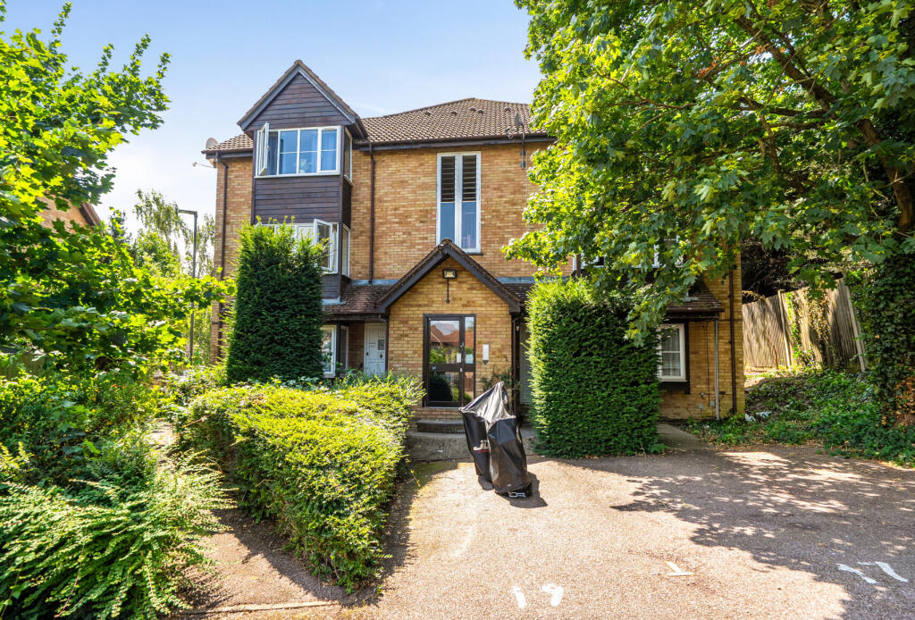 Colwyn Green, Snowdon Drive, London, NW9 - View 3
