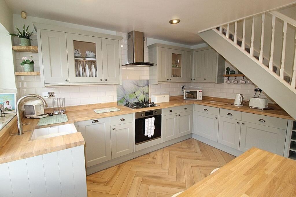 House in Rotherham, Brinsworth - More