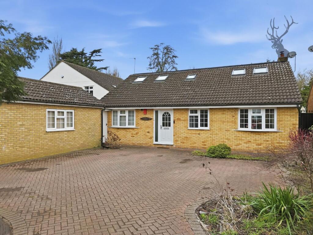 Main image of property: Avenue Road, Hoddesdon