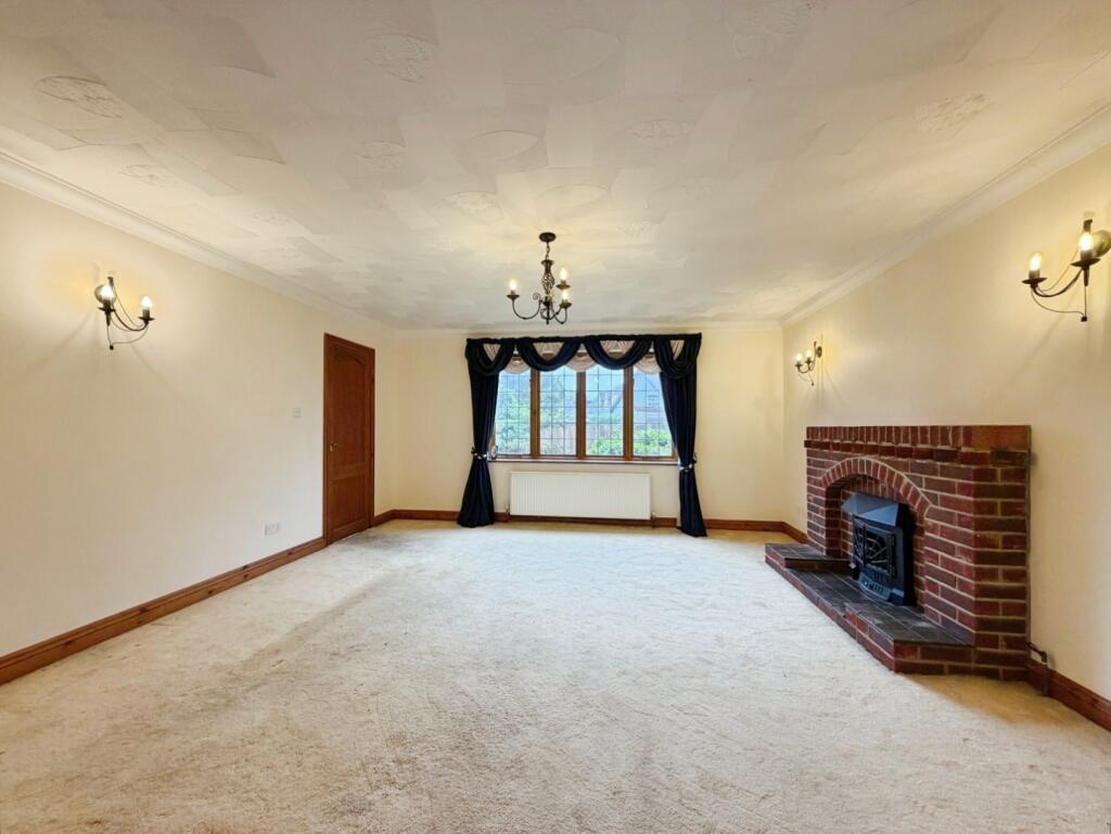House in Tonbridge - More