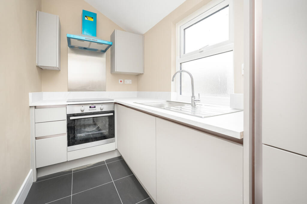 Apartment in London - View 3