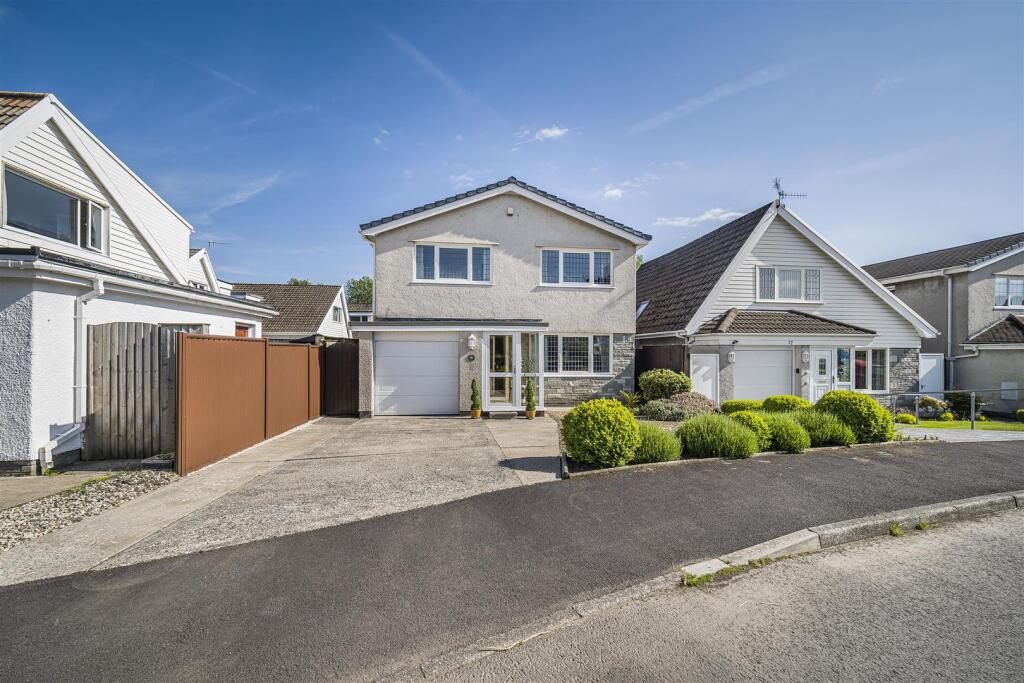 Main image of property: Ffrwd Vale, Neath