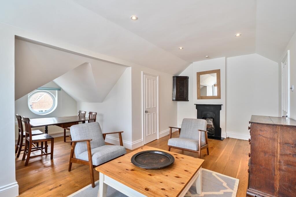 Apartment in London - View 5
