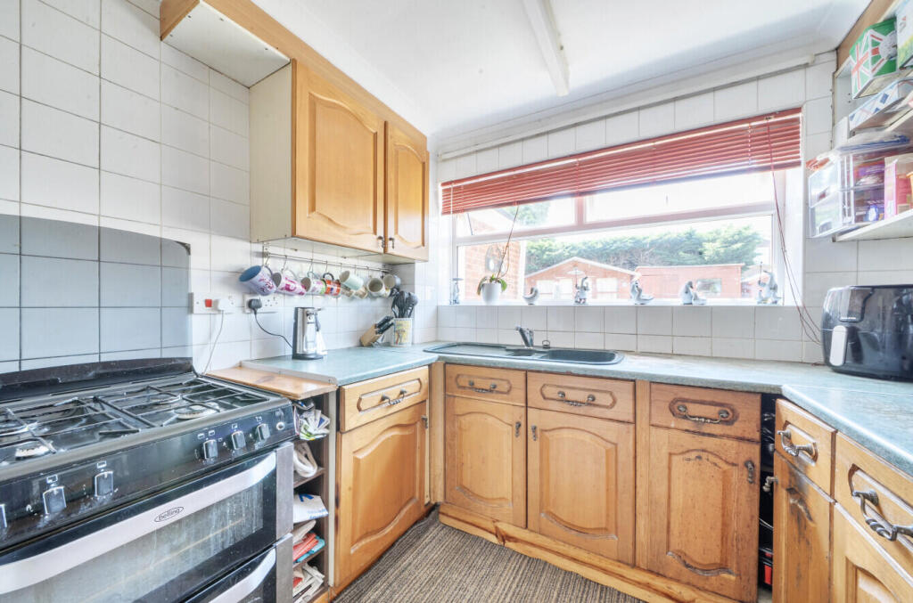 Scafell Close, Taunton photo 4