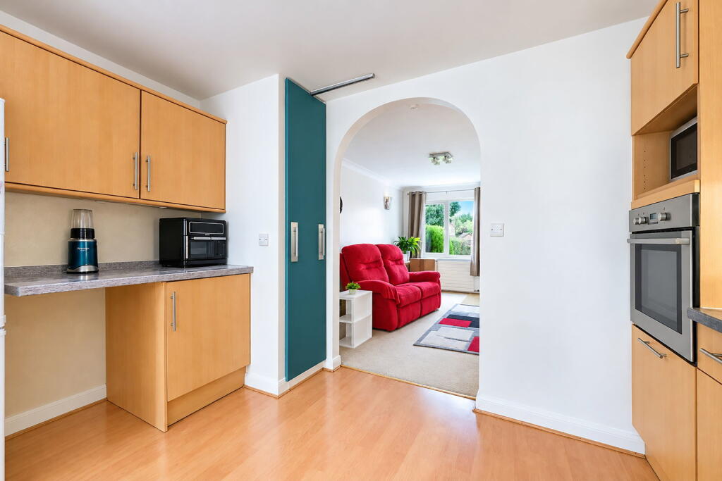House in Redhill - View 4