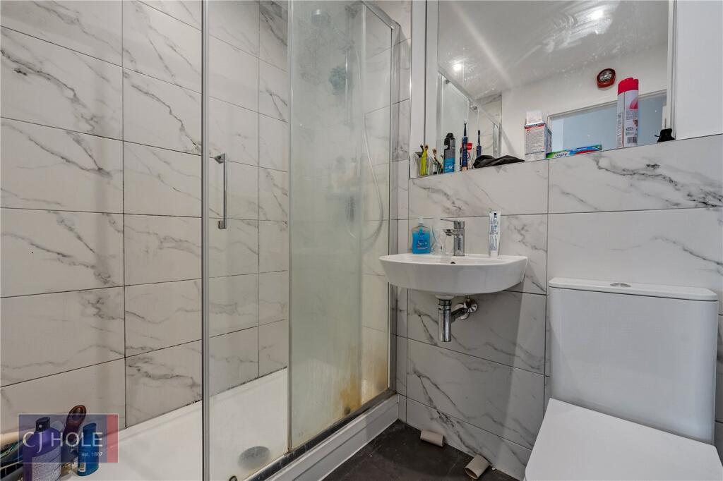 6 bedroom apartment for rent