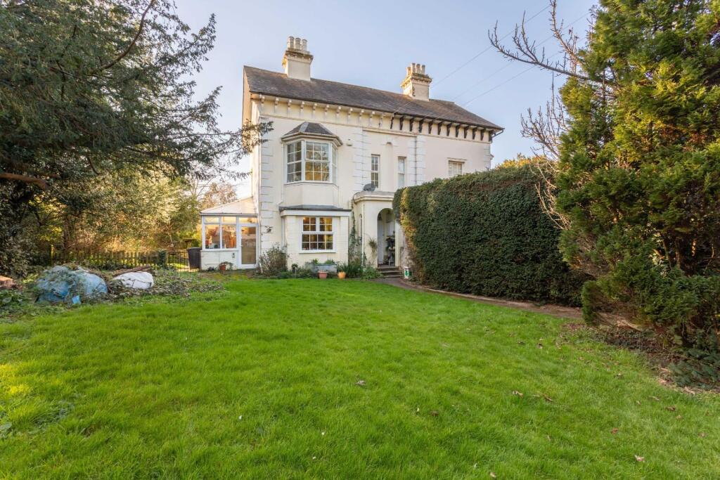 Main image of property: London Road, Burgess Hill