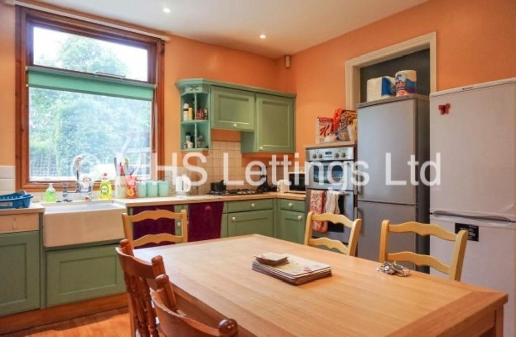 House in Leeds, Headingley Hill, Headingley - View 2