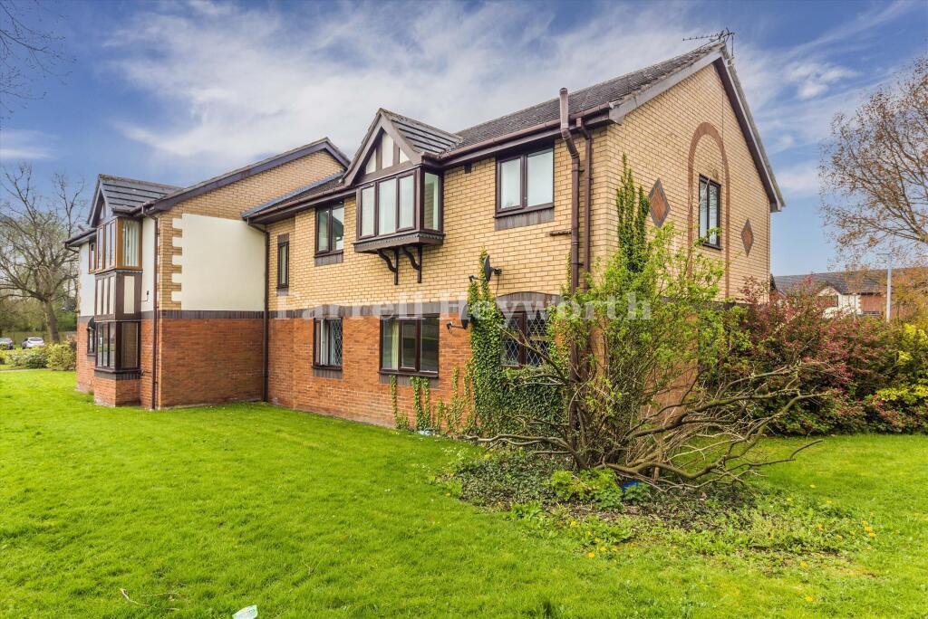 2-bed flat on Ashtongate, Ashton On Ribble, Preston, £85,000