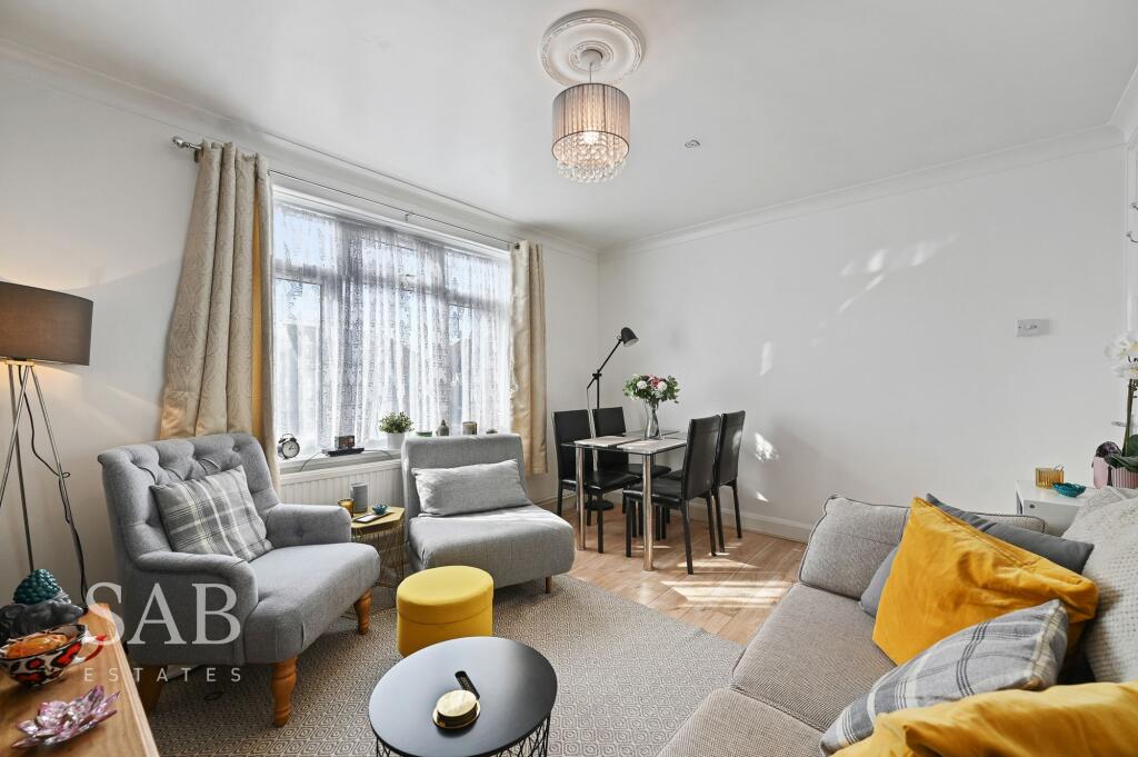 Apartment in Southall - View 5