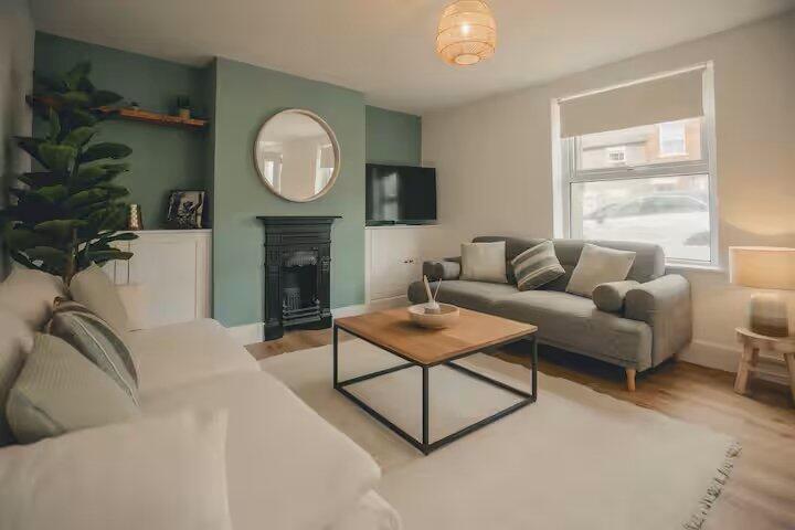 Main image of property: Centre Street, Banbury, Oxfordshire