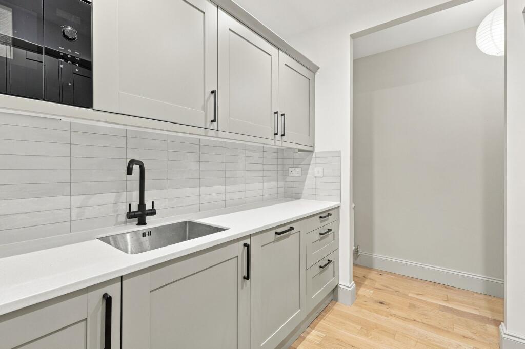 Perth Road, Leyton, E10 photo 3