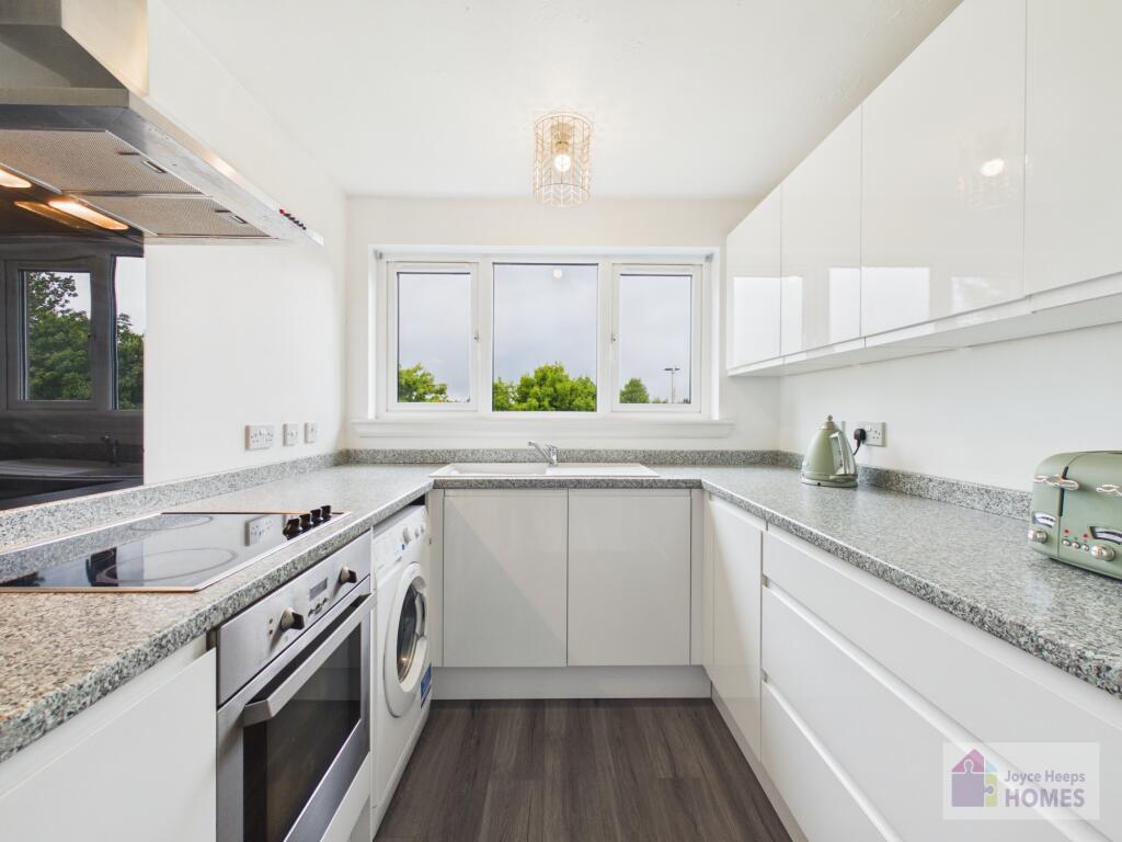 Apartment in East Kilbride, Brancumhall Estate, St Leonards - View 5