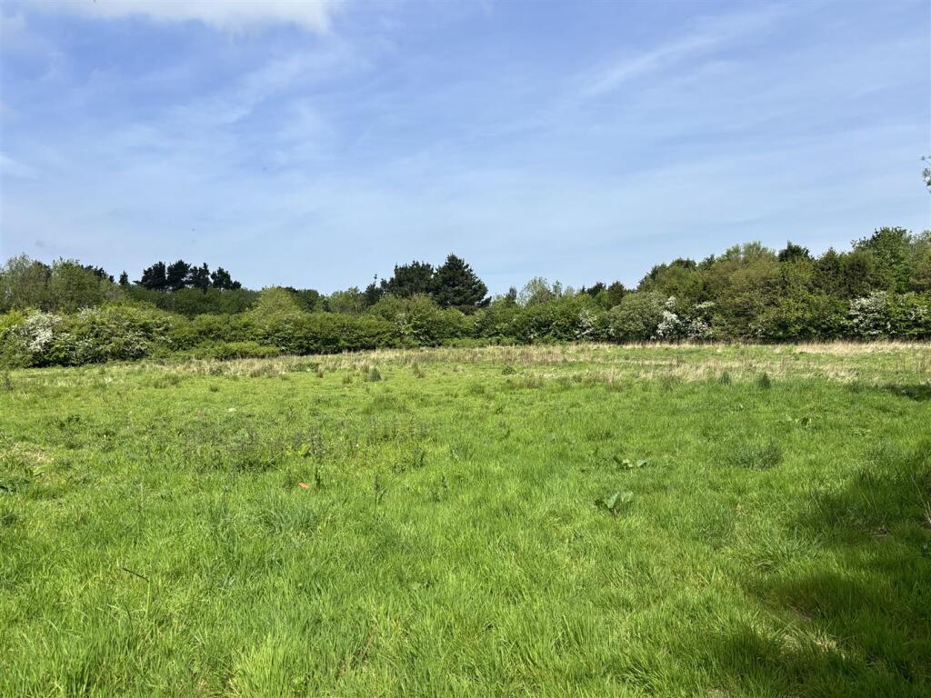 Main image of property: St Kew Highway