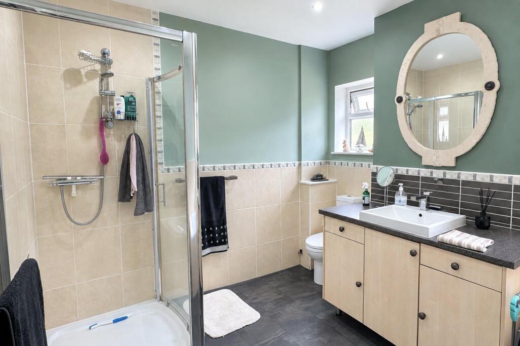 House in Westbury, Leigh Park - More