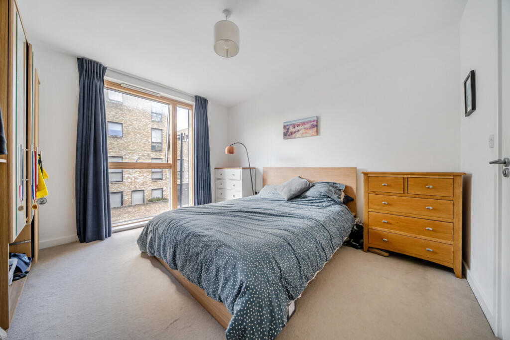 Apartment in London - More