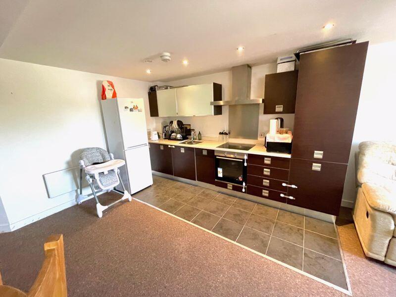 Apartment in Wrexham City Centre, Offa - View 3