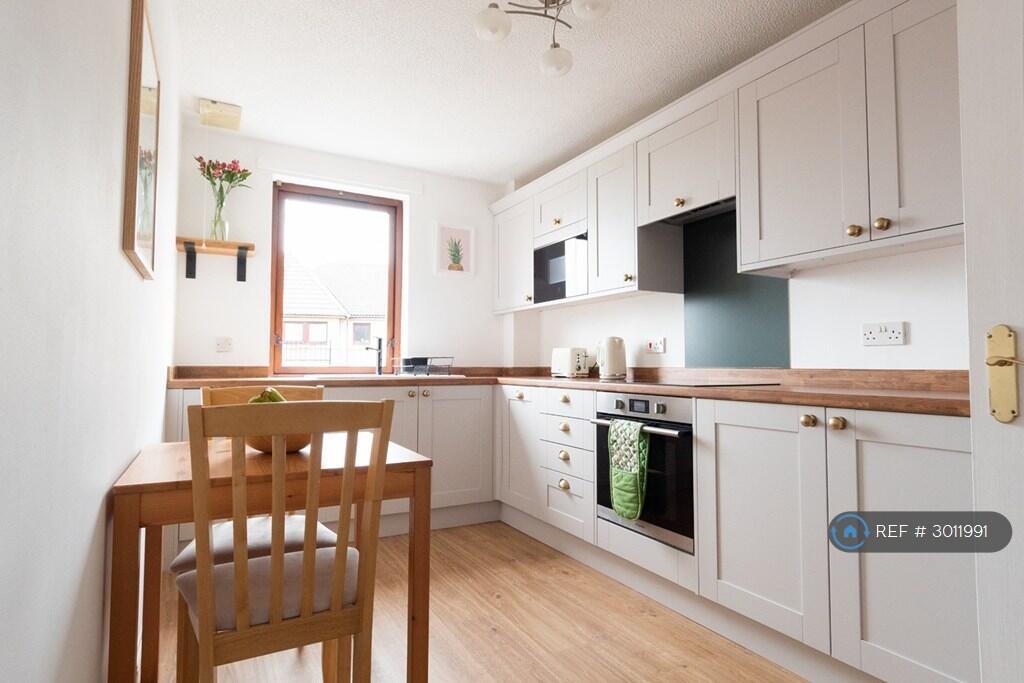 Apartment in Edinburgh - More