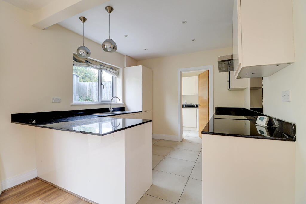 Grove Avenue, Harpenden, Harpenden, AL5 photo 4