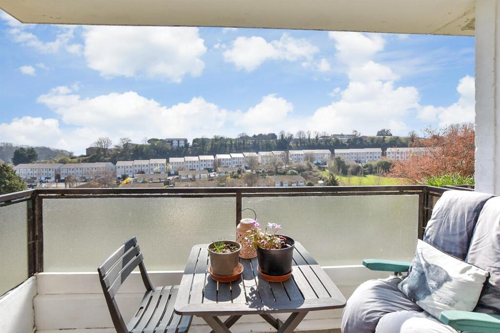 Main image of property: Collingwood Rise, Folkestone, Kent