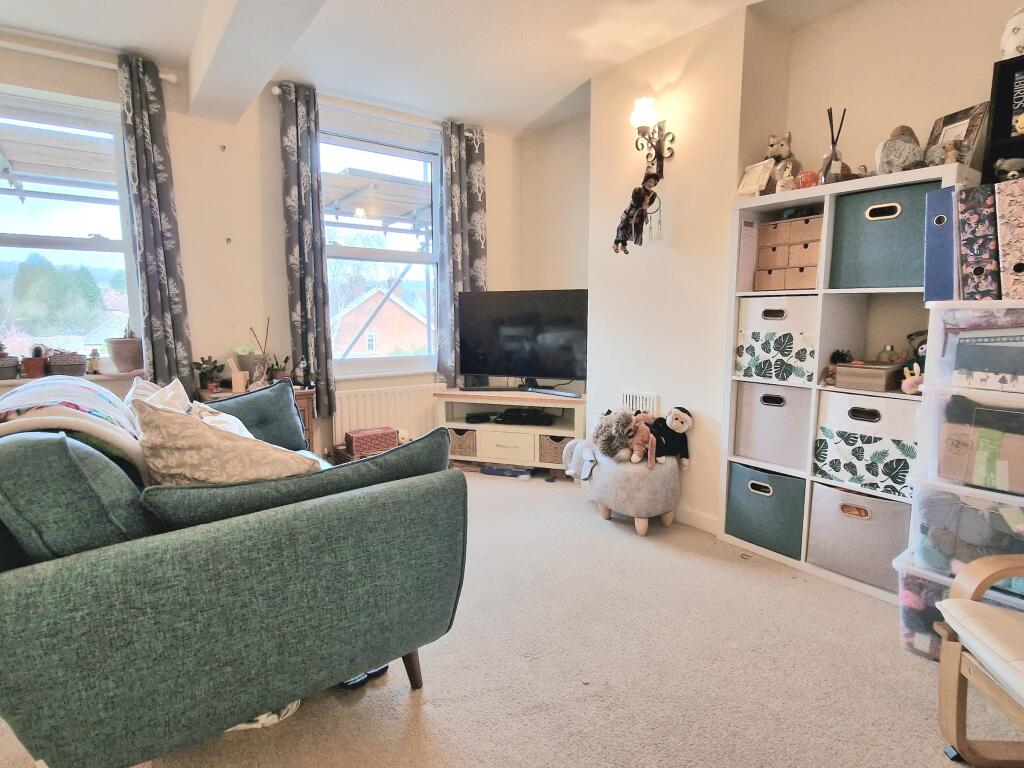 Apartment in Guildford - View 2