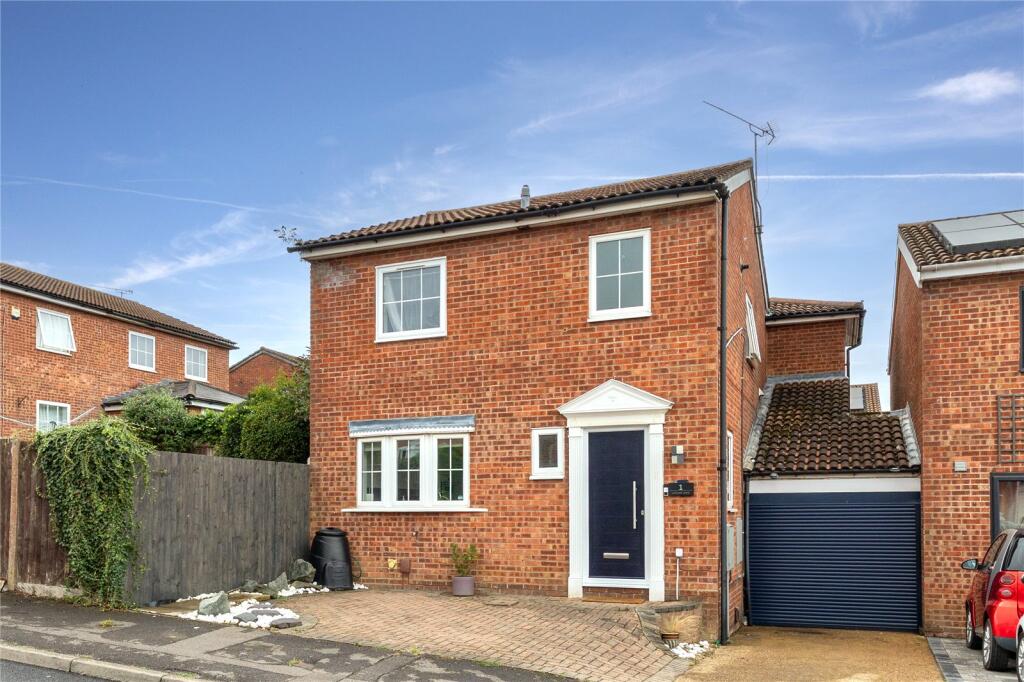 4-bed detached on Layham Drive, Luton, Bedfordshire, LU2, £425,000