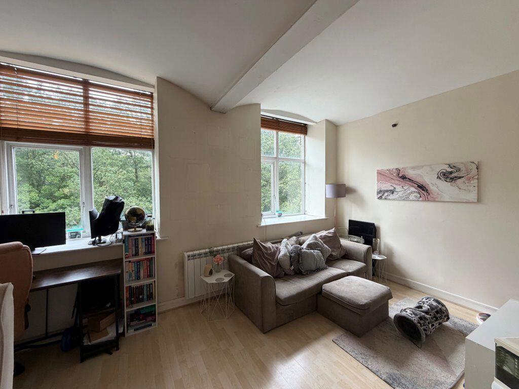 Apartment in Stockport - View 4