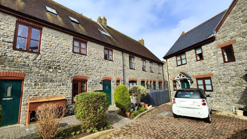 Additional image 19 of High Street, Henstridge, Templecombe