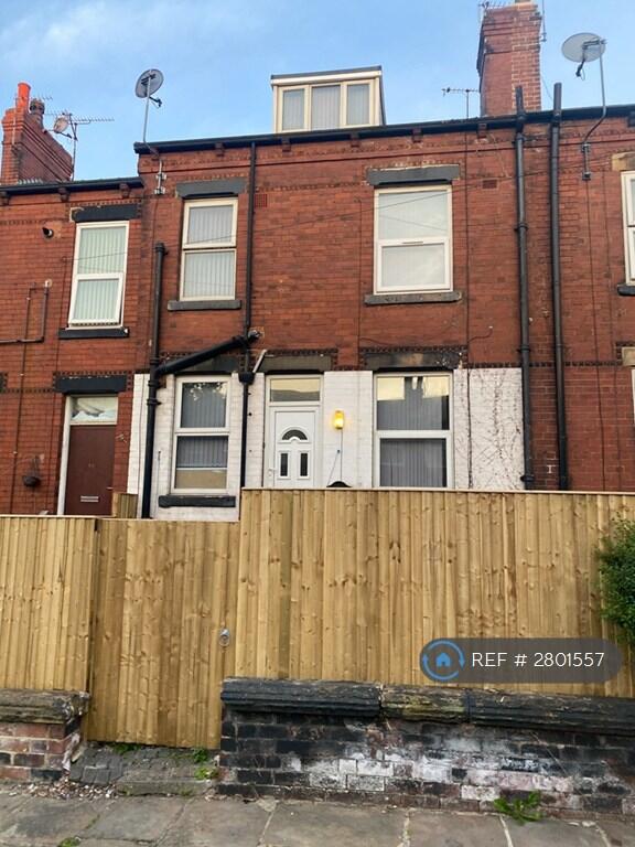 Main image of property: Longroyd View, Leeds, LS11