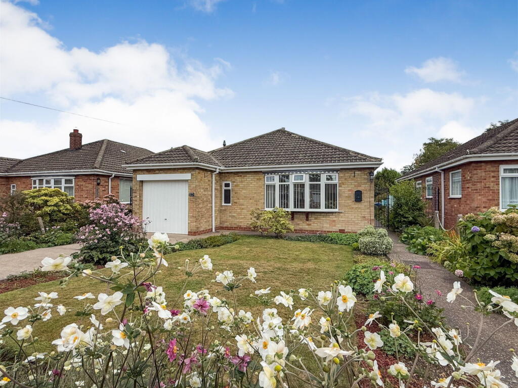 Main image of property: The Parkway, Willerby, Hull, East Yorkshire, HU10 6AZ
