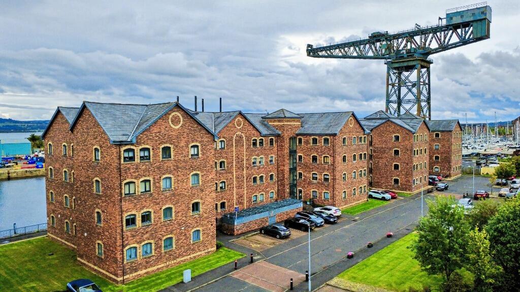 Apartment in Greenock, Ladyburn - View 2