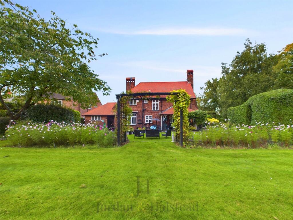 Hillside Road, Frodsham, Cheshire, WA6 photo 2